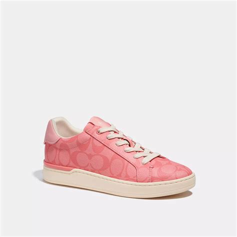 coach outlet sneaker.